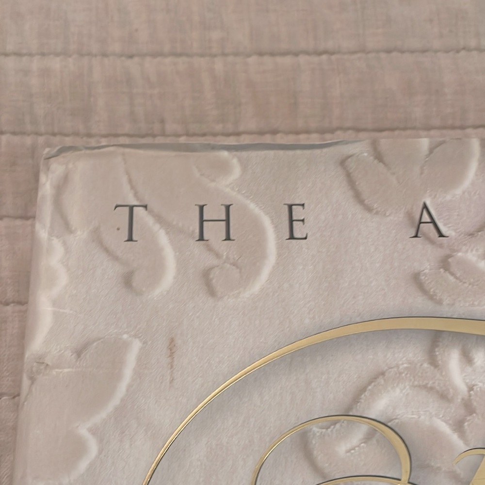 The Allure of French and Italian Decor Coffee Table Book By Betty Lou Phillips - Picture 10 of 11